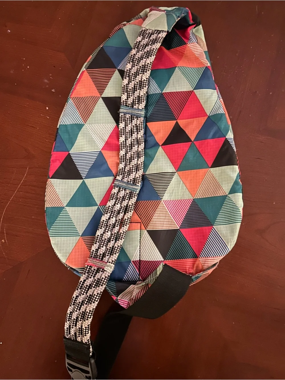 Kavu sling bag